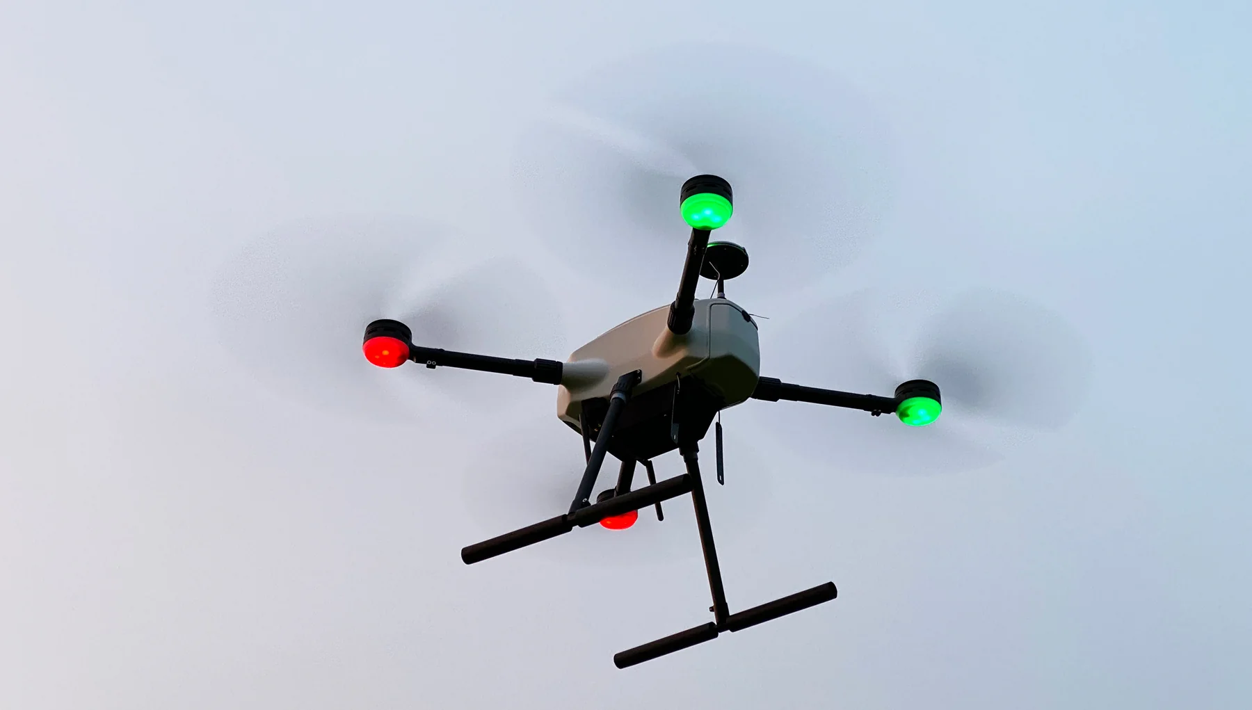 局所監視と精密作業に対応するSky-Drones X700マルチコプター